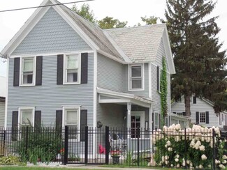 122 Weaver St, Winooski, VT 05404