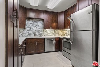 1033 6th St Unit 204, Santa Monica, CA 90403