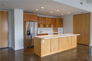 21 W 10th St Unit 5a, Kansas City, MO 64105