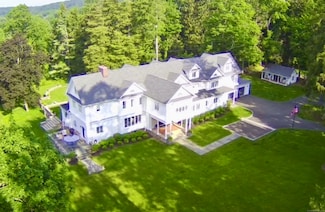 47 Peaceable St, Ridgefield, CT 06877