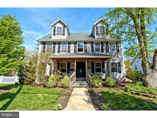 121 Kingston Ave, Barrington, NJ 08007