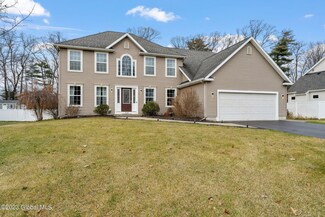 208 Oak Ln, Ballston Spa, NY 12020