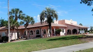 1532 W Schwartz Blvd, Lady Lake, FL 32159