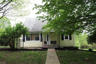 1476 Tope Rd, New Cumberland, WV 26047