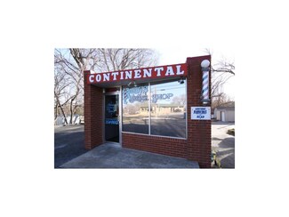 9413 E 23rd St S, Independence, MO 64052