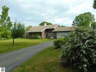 4850 N Panoramic Dr, Omena, MI 49674