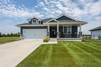 1511 NE 2nd St, Stuart, IA 50250