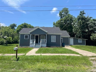 911 N Walnut St, Winnsboro, TX 75494