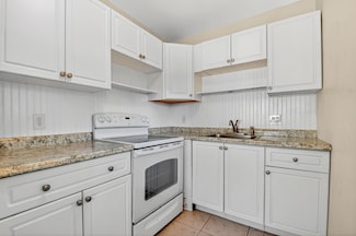 2880 Lake Osborne Dr Unit 210, Lake Worth Beach, FL 33461