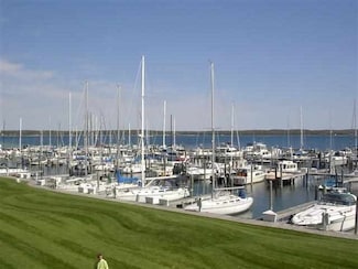 202 Ferry Ave Unit 152, Charlevoix, MI 49720