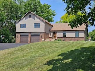 1718 Rosewood Ln, Johnsburg, IL 60051