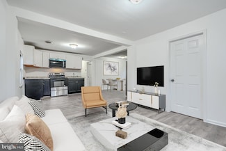 227 Elizabeth Ave, Brooklyn, MD 21225