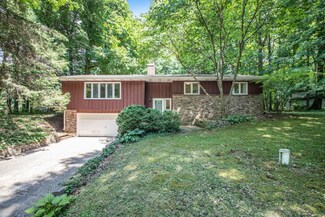 10771 Garr Rd, Berrien Springs, MI 49103