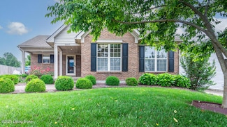 9907 Lancewood Rd, Louisville, KY 40229