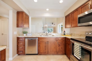 760 Montana Vista Dr, Palm Desert, CA 92211