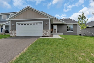 419 Bluebird Dr NW, Isanti, MN 55040
