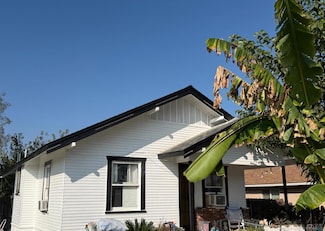 11880 1st Place, Hanford, CA 93230