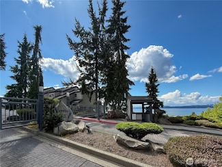 4415 102nd Ln NE, Kirkland, WA 98033