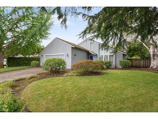 835 N Elm St, Canby, OR 97013