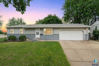 1325 S Annway Dr, Sioux Falls, SD 57103