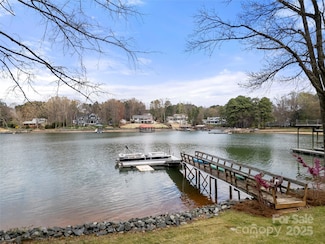 116 Cottage Grove Ln, Mooresville, NC 28117