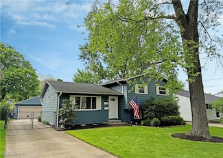 1102 Madrid Dr, Akron, OH 44313