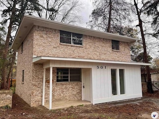 501 Johnson St, Wake Village, TX 75501