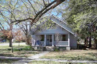 329 Harvey St, Halstead, KS 67056