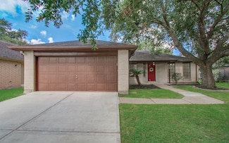 806 Country Place Blvd, Pearland, TX 77584