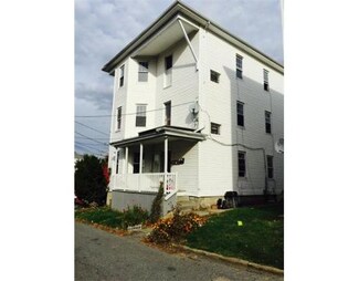 157 1/2 Vernon St, Worcester, MA 01610