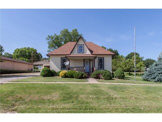 131 2nd St E, Riverside, IA 52327