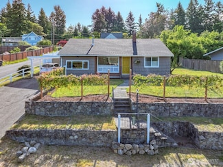 3722 Harbel Dr NE, Bremerton, WA 98310
