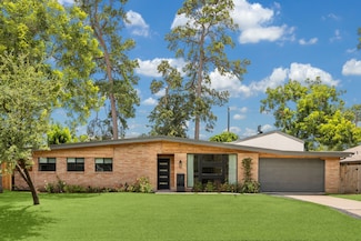 10159 Brinwood Dr, Houston, TX 77043