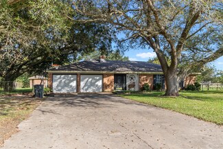 5715 Casey Rd, Santa Fe, TX 77517