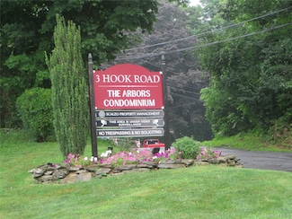 3 Hook Rd Unit 64C, Poughkeepsie, NY 12601