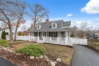 83 County Rd, Reading, MA 01867
