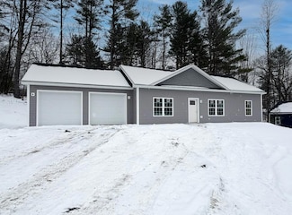 9 Car-Ty Ct, Lewiston, ME 04240