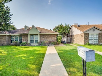 3042 Airhaven St, Dallas, TX 75229