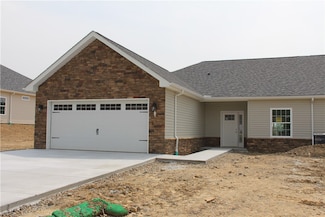 334 Cherokee Dr, Beaver Falls, PA 15010