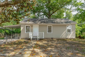 70 Duncan St, Lucedale, MS 39452
