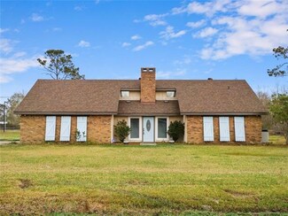 308 Dahlia Ln, Sulphur, LA 70665