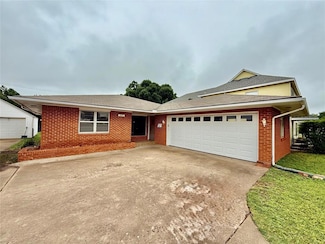 617 S 9th St, Kingfisher, OK 73750