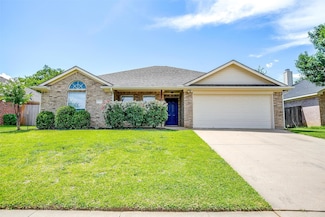 578 Tanglewood Dr, Burleson, TX 76028