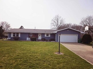 58027 Ox Bow Dr, Elkhart, IN 46516