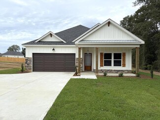 11668 S County Road 33, Cottonwood, AL 36320