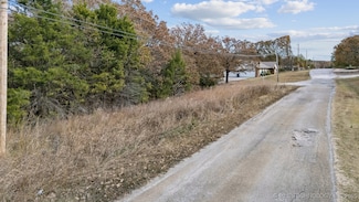 4240 W Lakeshore Run, Cleveland, OK 74020