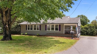 2826 Westridge Rd, Winston Salem, NC 27103