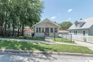 3320 N 55th St, Omaha, NE 68104