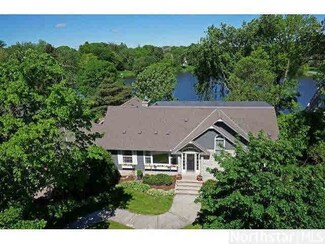 5506 Lakeview Dr, Edina, MN 55424