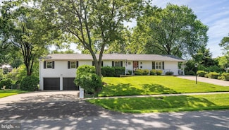 5101 Ampthill Dr, Alexandria, VA 22312